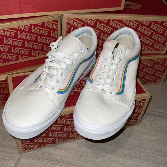 🔥🏳️‍🌈VANS OLD SKOOL RAINBOW TRUE PRIDE SHOES NWT 🔥🏳️‍🌈 - Picture 6 of 9